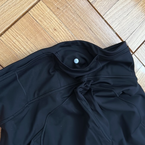 Lulu lemon leggings with pockets - Picture 4 of 4